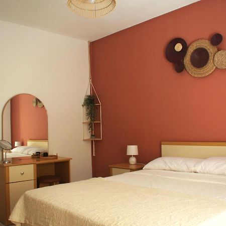 Seaside Serenity - A Lovely Apartment With Views Mellieħa Kültér fotó