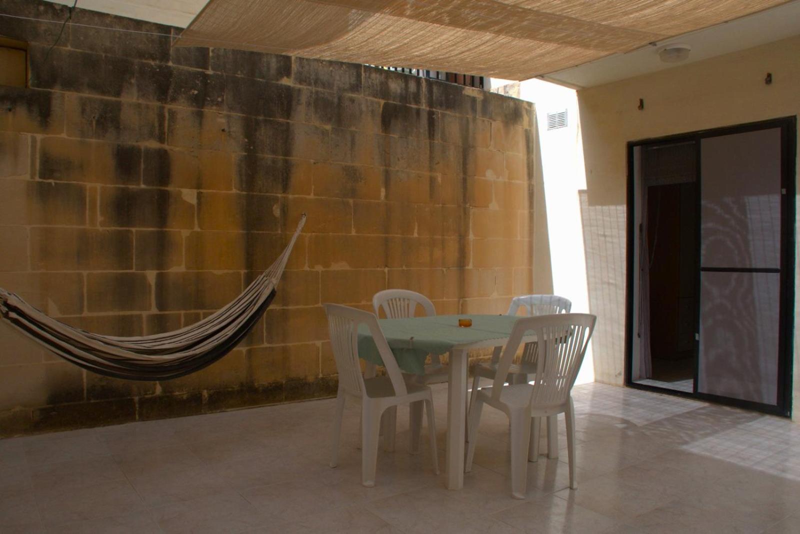 Seaside Serenity - A Lovely Apartment With Views Mellieħa Kültér fotó
